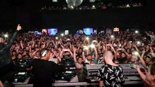 Revisa un extracto del magnífico B2B que protagonizaron Jeff Mills &#038; Raffaele Attanasio.