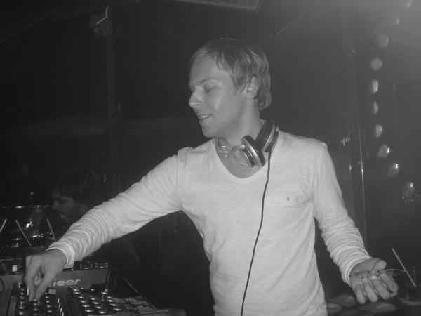 l_3a00a01ed239980c98cbca49a227388e