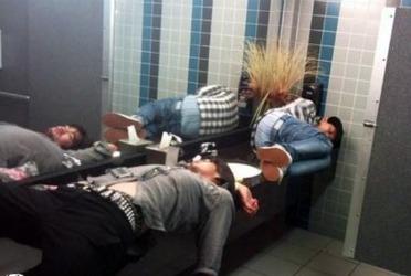 60030_241367295994612_1568652892_n