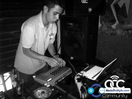 67476_423244314421182_337689672_n