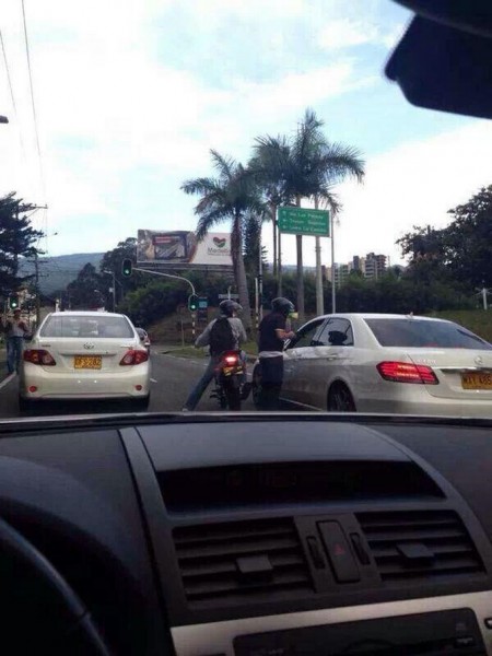 BbCpNQFIcAAA0J8.jpg-large-Copiar