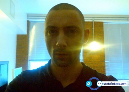 Burial muestra su rostro