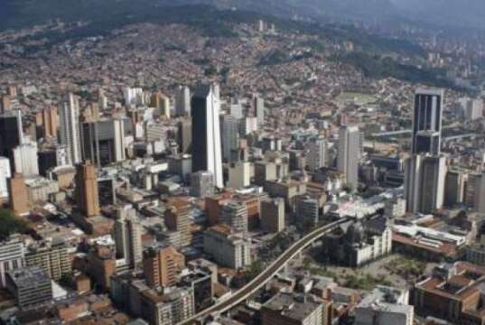 Harvard premia a Medellín