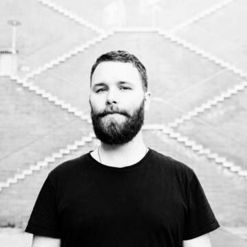 Escucha &#8216;Shine&#8217; de Pär Grindvik