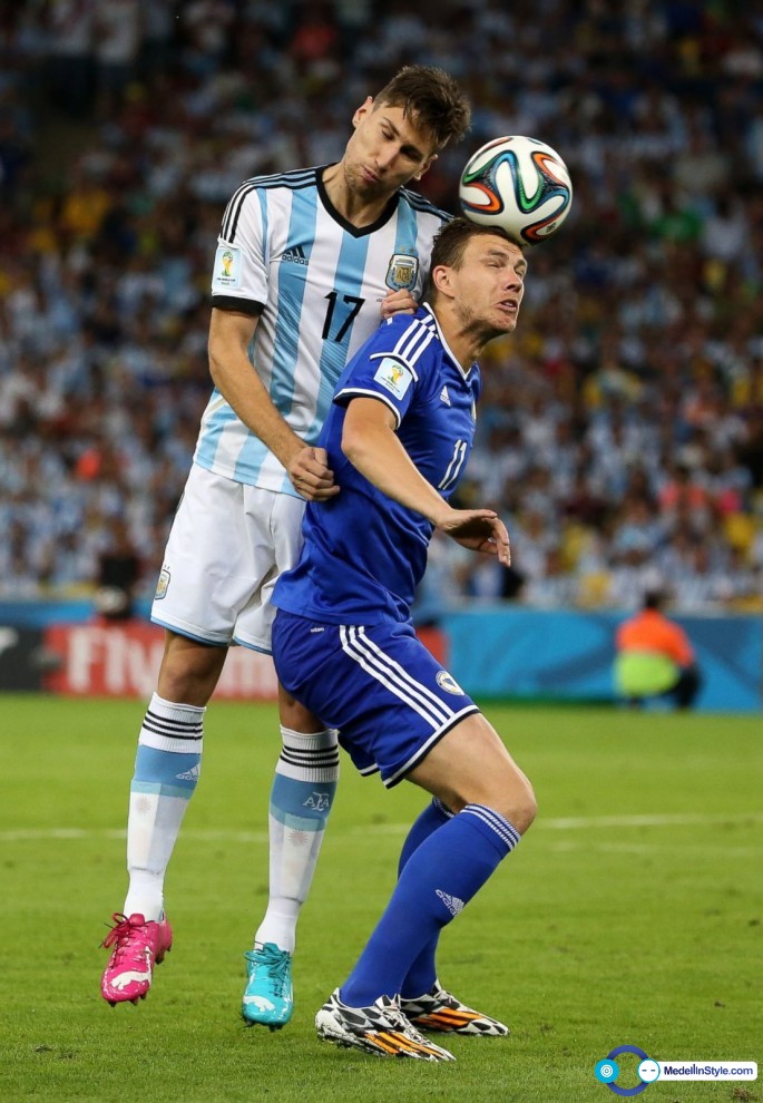 gty_headers_04_kb_140618_9x13_1600